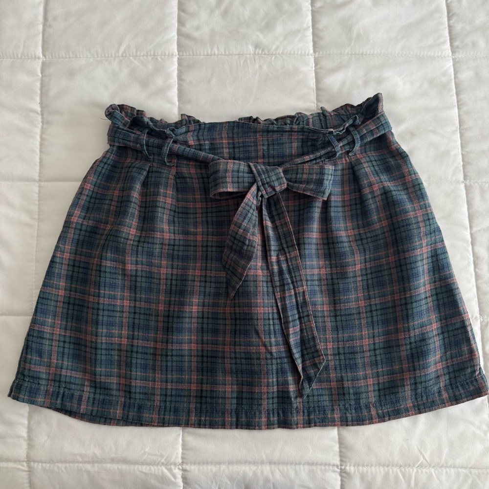 American Eagle Outfitters High-Waisted Plaid Mini Skirt Size L